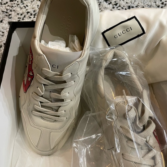Gucci Men's Rhyton sneaker with mouth print 9G/9.5-10 US Brand New - Picture 2 of 6